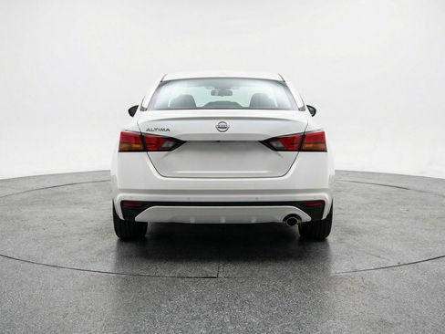Used 2025 Nissan Altima 2.5 SV image 7