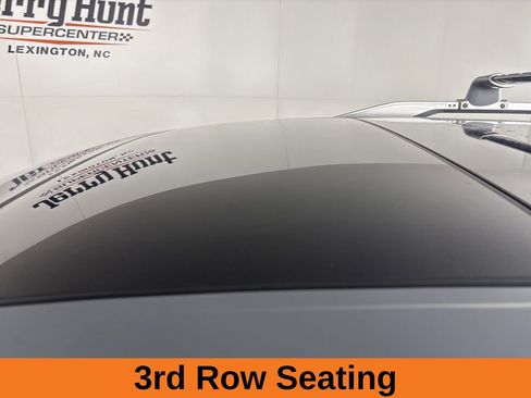 Used 2025 Nissan Pathfinder Platinum AWD/4WD image 8