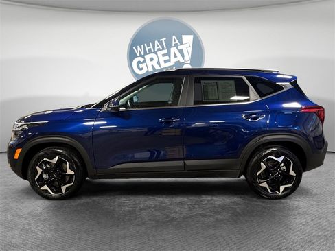 Certified 2025 Kia Seltos EX image 7