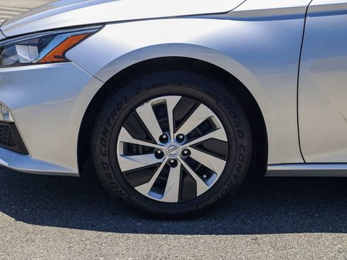 Used 2021 Nissan Altima 2.5 S FWD image 11