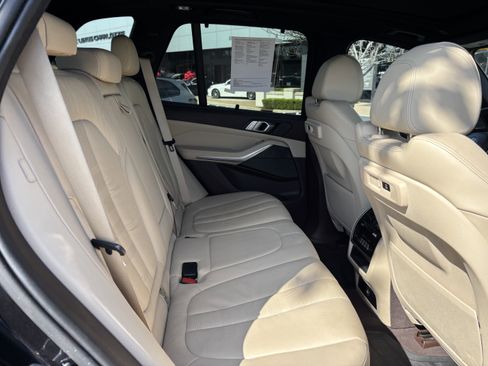 Used 2019 BMW X5 xDrive40i w/ Executive Package image 33