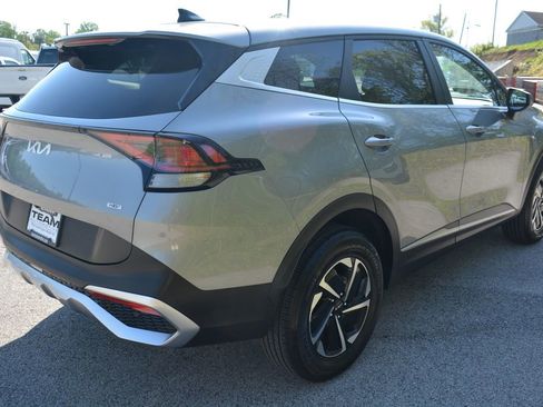 Used 2023 Kia Sportage LX AWD/4WD image 5