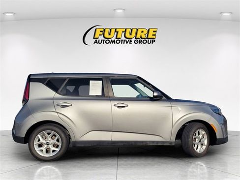 Used 2023 Kia Soul LX w/ Option Group 015 image 3