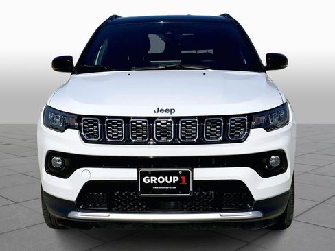 Used 2025 Jeep Compass Limited AWD/4WD image 4