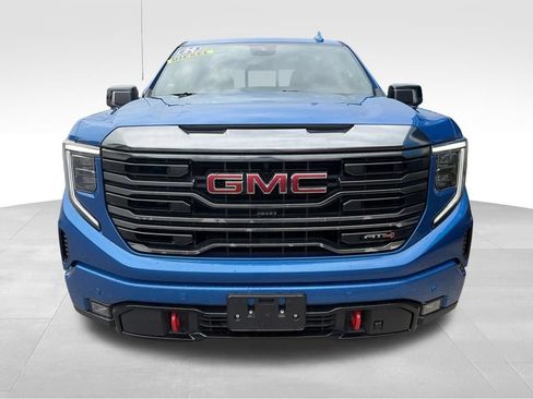 Used 2024 GMC Sierra 1500 AT4 w/ Technology Package AWD/4WD image 3