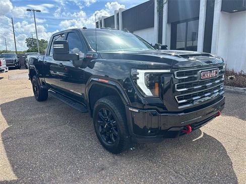 Used 2025 GMC Sierra 2500 AT4 w/ AT4 Premium Plus Package image 4