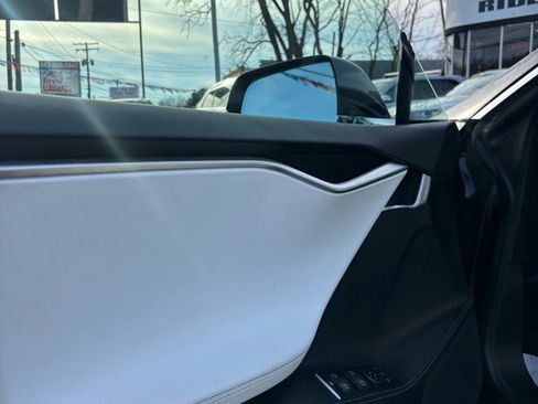 Used 2018 Tesla Model S 75D image 10