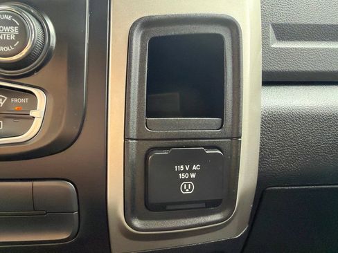 Used 2015 RAM 1500 Big Horn AWD/4WD image 36