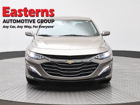 Used 2024 Chevrolet Malibu LT FWD image 2
