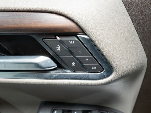 Used 2025 GMC Sierra 1500 SLT image 14