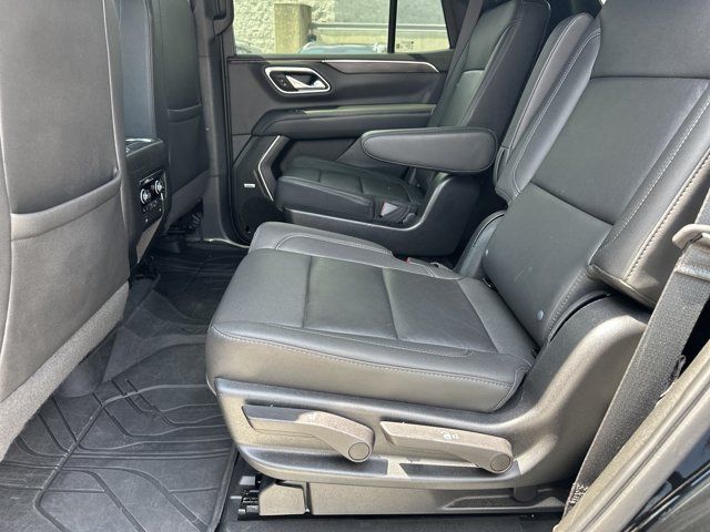 Used 2022 Chevrolet Tahoe Z71 w/ Luxury Package AWD/4WD image 26
