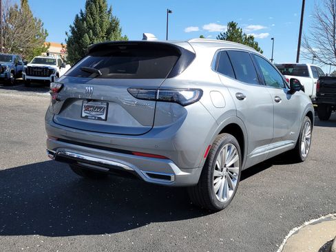 New 2026 Buick Envision Avenir image 3