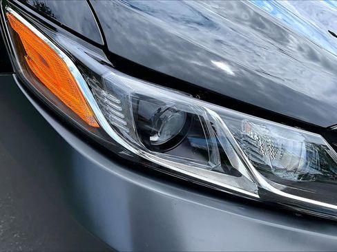 Used 2023 Toyota Camry LE AWD/4WD image 27