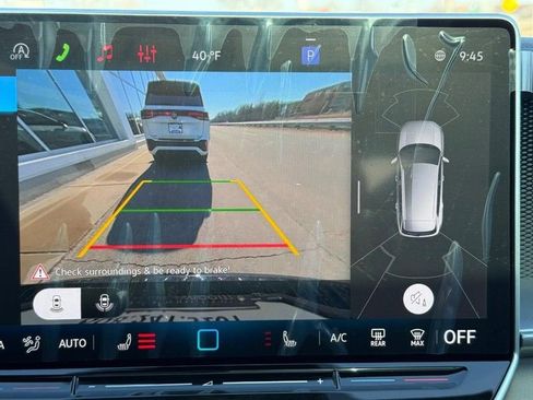 New 2026 Volkswagen Tiguan SE R-Line image 13