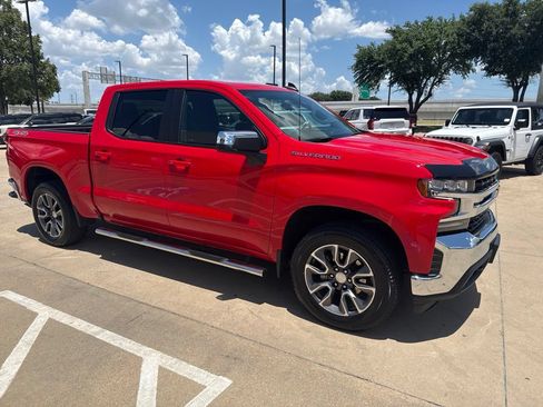 Used 2022 Chevrolet Silverado 1500 LT AWD/4WD image 4