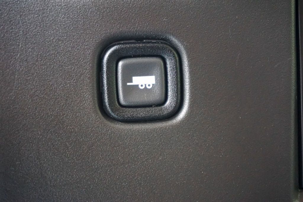 Used 2017 Chevrolet Express 3500 LT w/ LT Preferred Equipment Group RWD image 58
