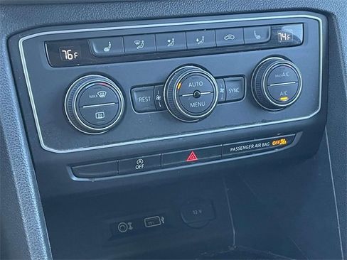 Used 2019 Volkswagen Atlas SE w/ Panoramic Sunroof Package image 38