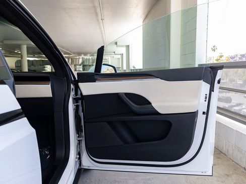 Used 2023 Tesla Model X AWD/4WD image 29
