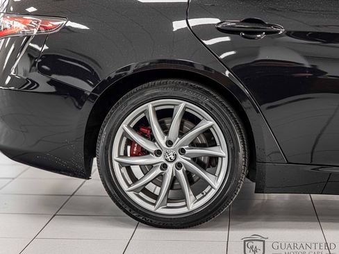Used 2024 Alfa Romeo Giulia Ti RWD image 10