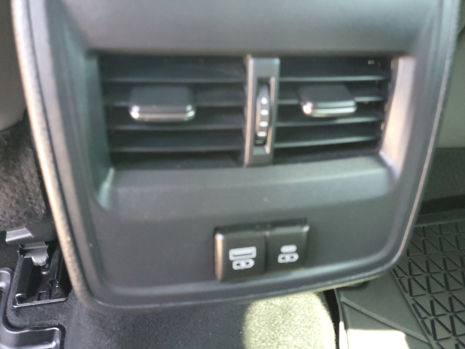 Used 2021 Toyota Avalon XLE FWD image 38