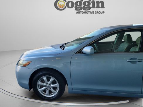 Used 2009 Toyota Camry LE image 3