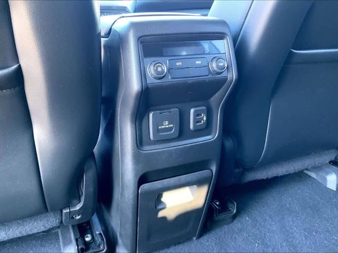 Used 2019 GMC Acadia SLT image 32