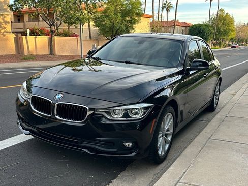 Used 2018 BMW 320i Sedan image 4
