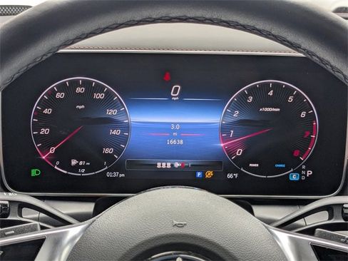 Used 2024 Mercedes-Benz GLC 300 4MATIC image 30