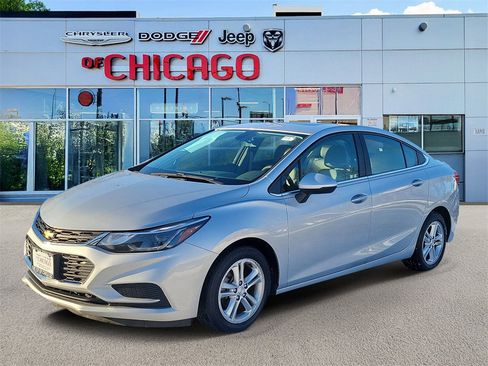 Used 2016 Chevrolet Cruze LT w/ Sun And Sound Package image 3