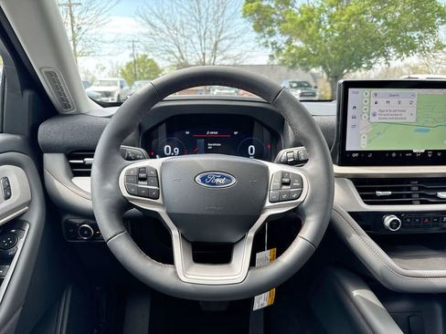 New 2026 Ford Explorer Active AWD/4WD image 11
