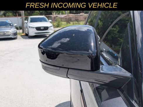 Used 2021 Land Rover Range Rover Velar R-Dynamic S image 10