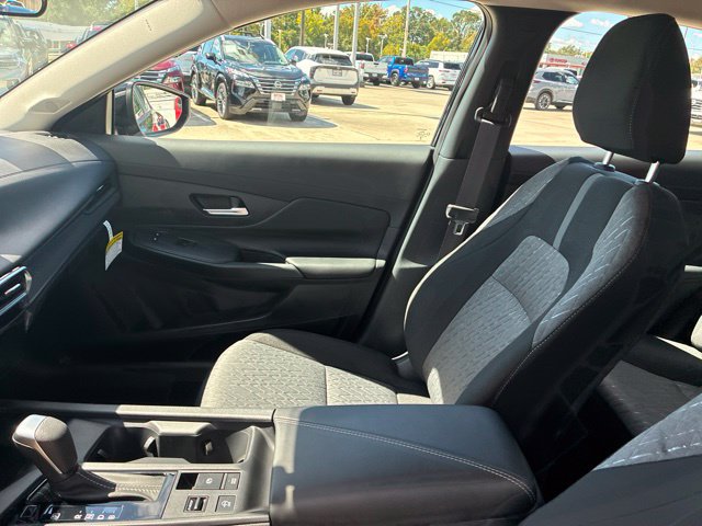 Used 2027 Nissan Sentra SV w/ Floor Mat Package FWD image 16