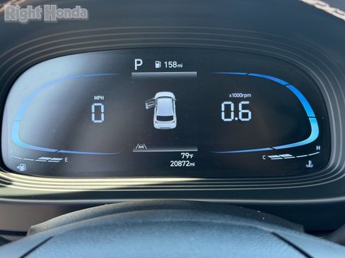 Used 2023 Hyundai Venue Limited FWD image 33