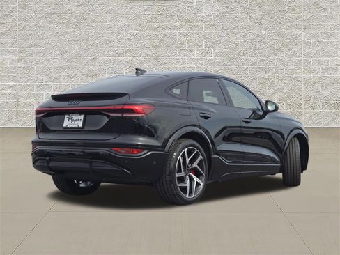New 2027 Audi SQ6 e-tron Premium Plus AWD/4WD image 7