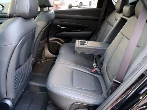 Used 2025 Hyundai Tucson Limited image 13