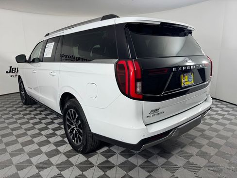 Used 2025 Ford Expedition Max Platinum AWD/4WD image 8