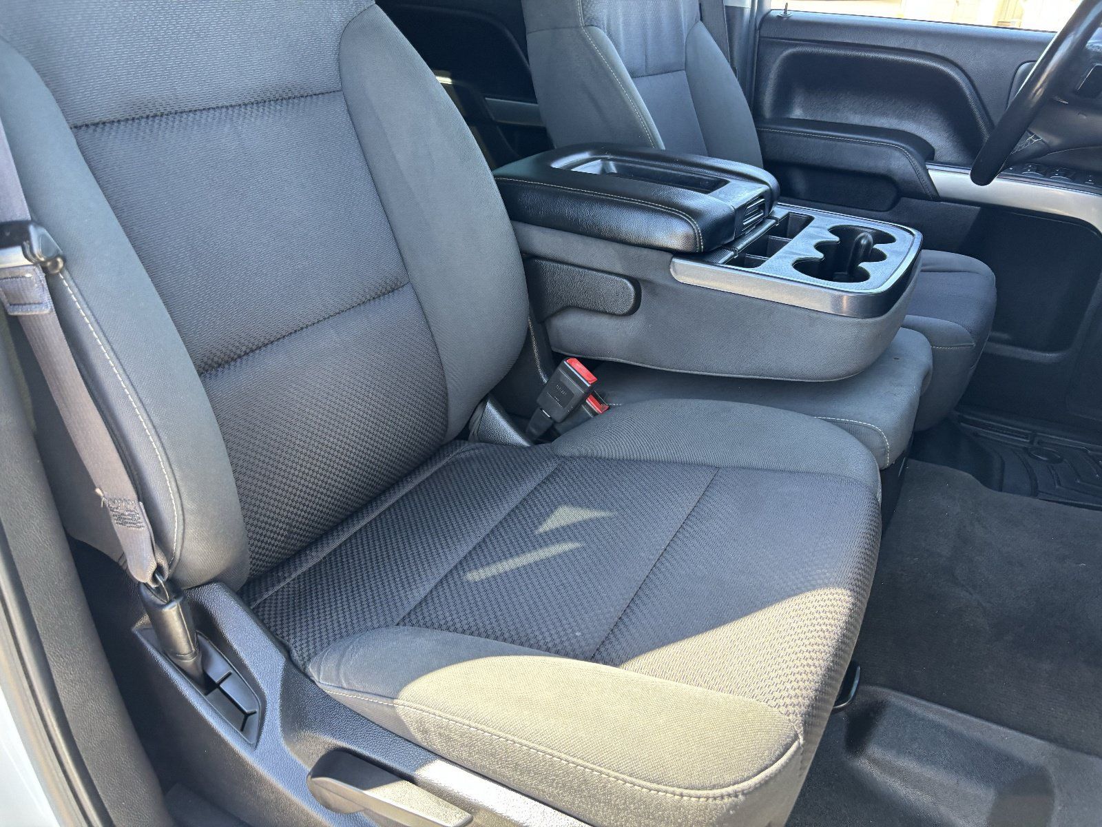 Used 2015 Chevrolet Silverado 1500 LT AWD/4WD image 11