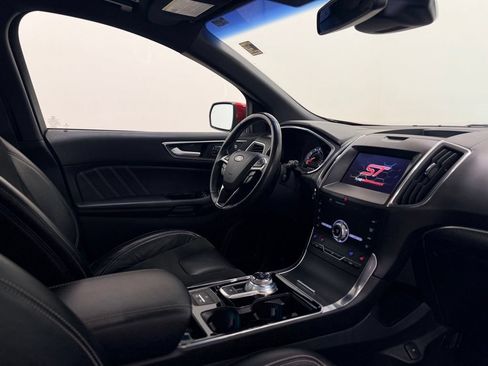 Used 2020 Ford Edge ST w/ Equipment Group 401A AWD/4WD image 17