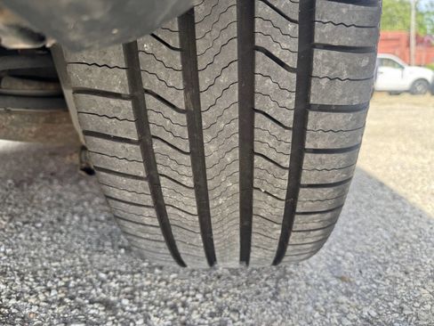 Used 2009 MAZDA CX-9 Grand Touring w/ Moonroof & Bose Audio Pkg image 15