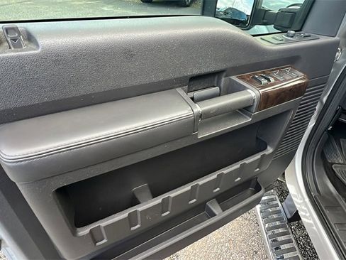 Used 2016 Ford F250 Platinum w/ FX4 Off-Road Package image 11