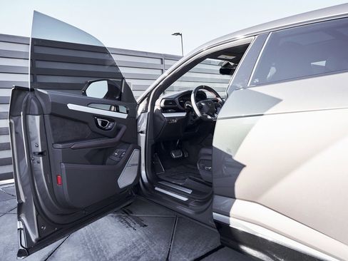 Used 2021 Lamborghini Urus image 28