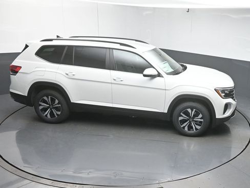 New 2026 Volkswagen Atlas SE FWD image 47