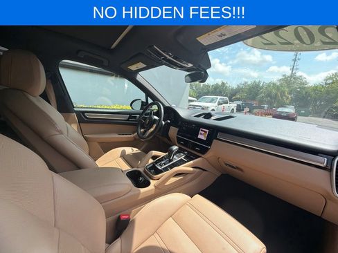 Used 2022 Porsche Cayenne Platinum Edition AWD/4WD image 34