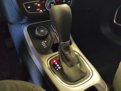 Used 2018 Jeep Compass Sport w/ Tech Group AWD/4WD image 26