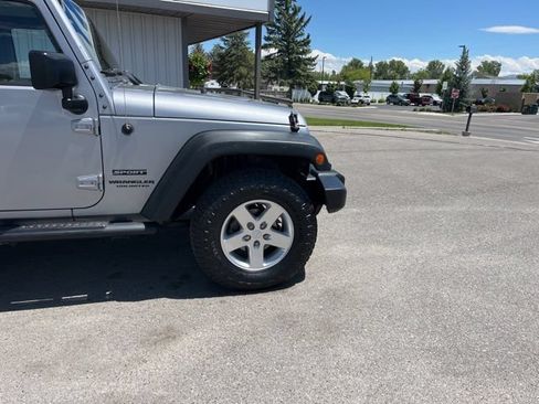 Used 2014 Jeep Wrangler Unlimited Sport w/ Quick Order Package 24S AWD/4WD image 13