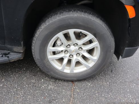 Certified 2023 Chevrolet Tahoe LS w/ Driver Alert Package image 39