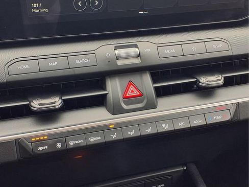 New 2025 Kia K4 LXS FWD image 5