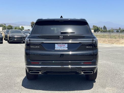 New 2026 Buick Enclave Avenir w/ Super Cruise Package FWD image 4