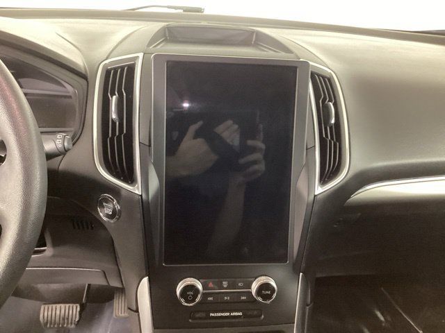 Used 2024 Ford Edge Titanium w/ Equipment Group 301A AWD/4WD image 18