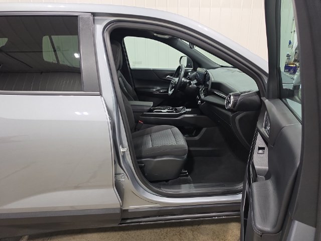 Used 2026 Chevrolet Equinox LT AWD/4WD image 28